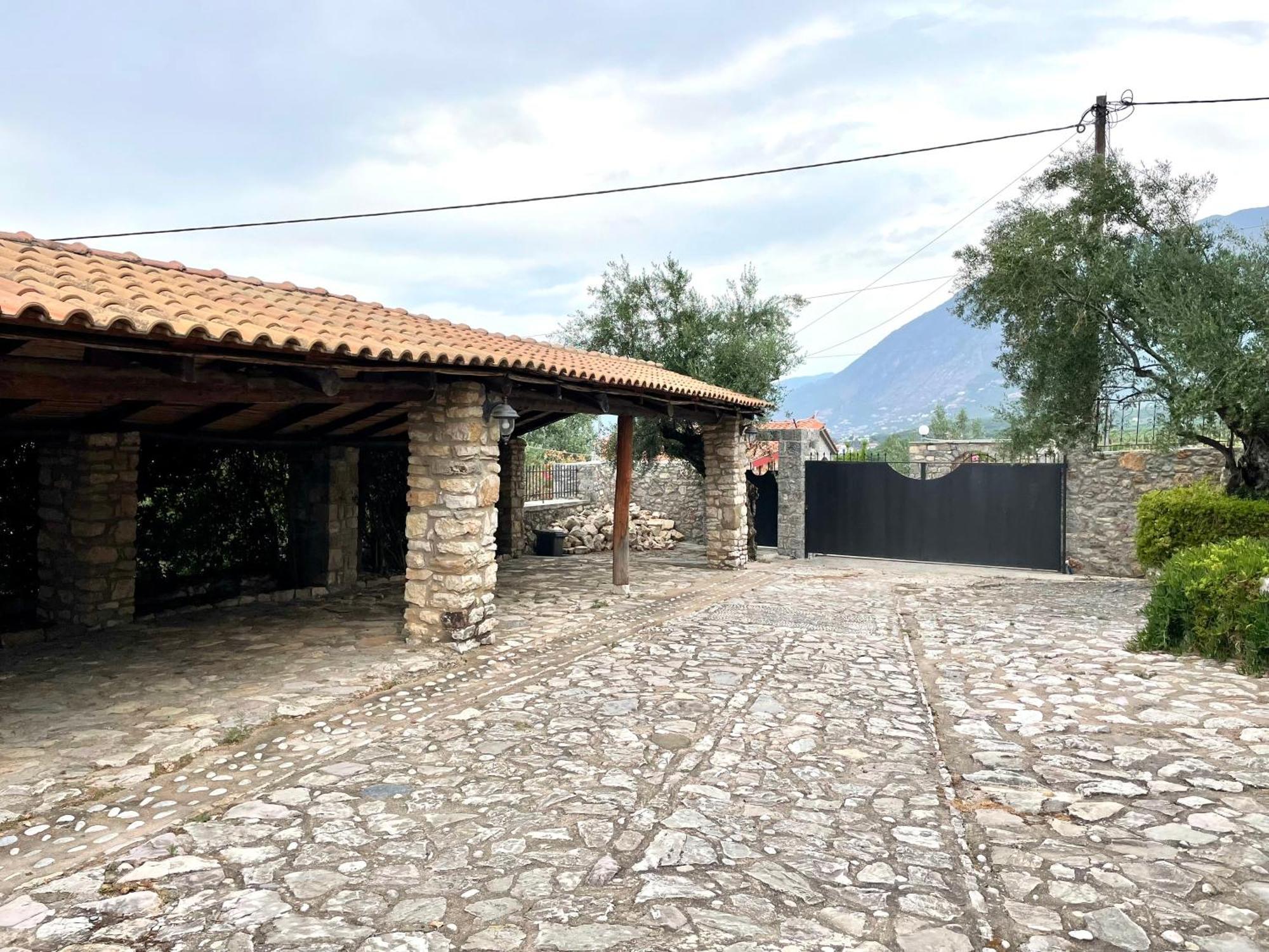 Polas Residencies Aparthotel Kalamata Exterior photo